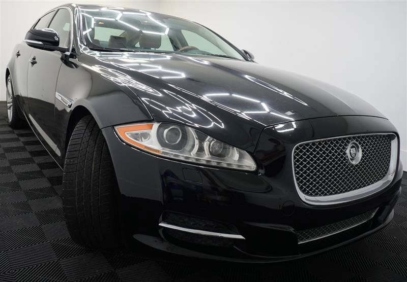 Used 2013 Jaguar XJ L Portfolio AWD/4WD image 9