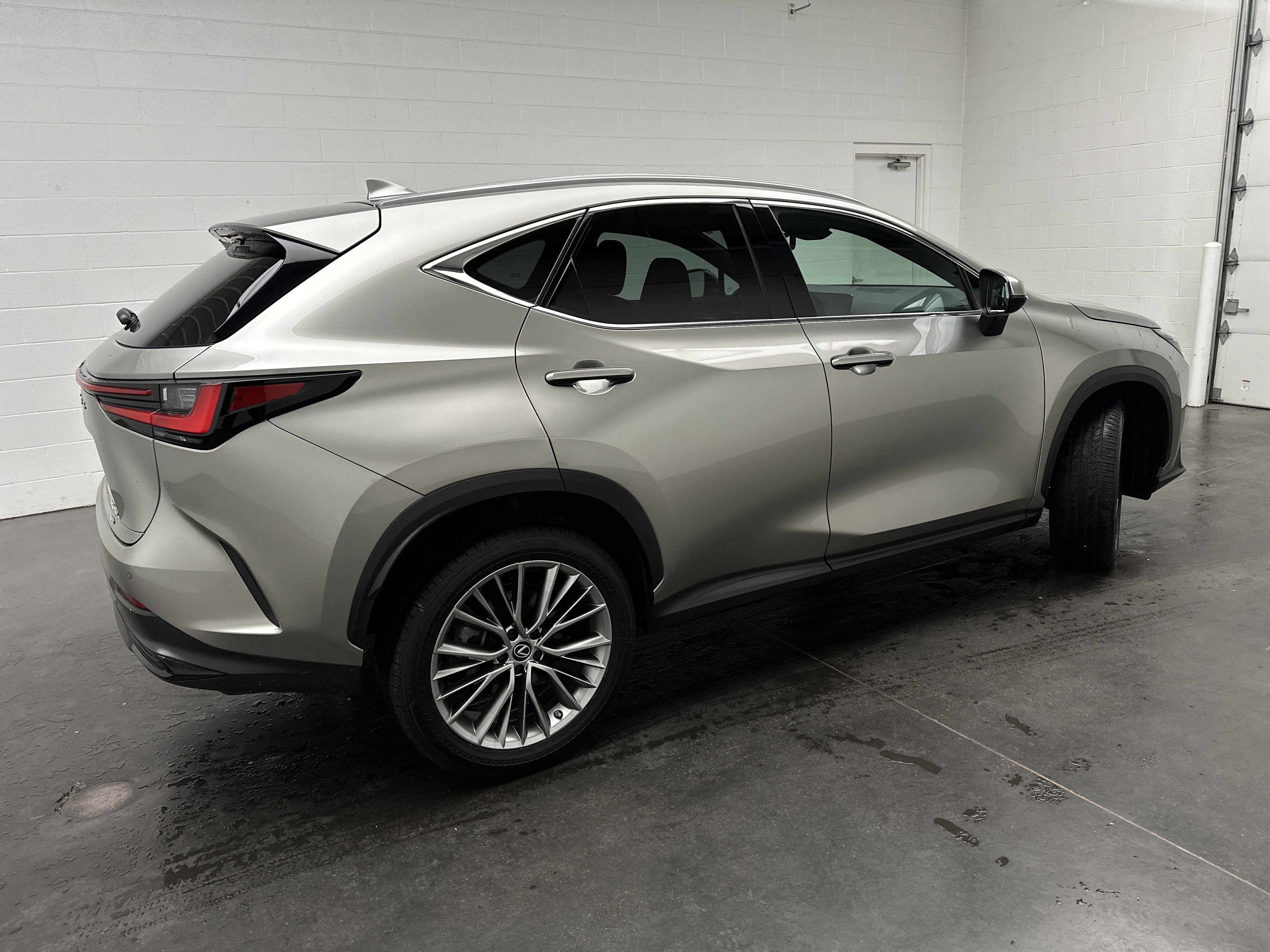 Used 2023 Lexus NX 350 AWD image 10