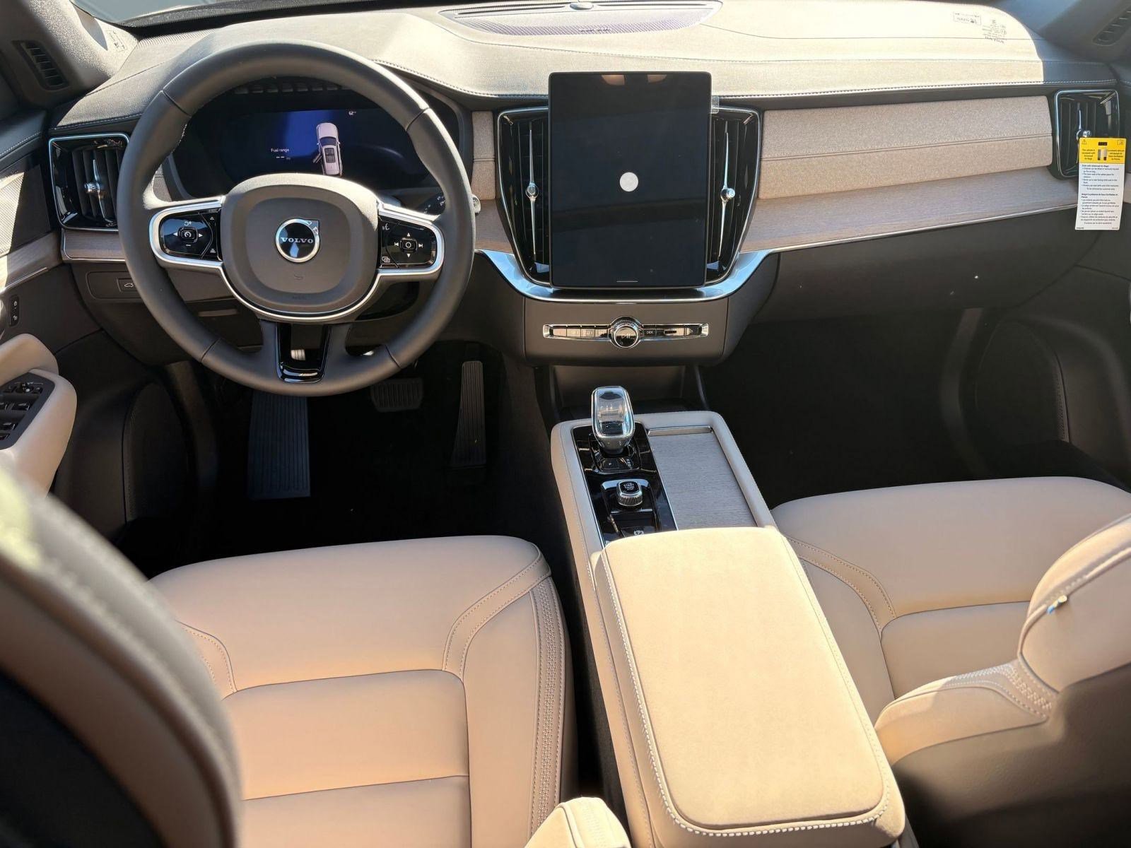 New 2026 Volvo XC90 B6 Plus w/ Protection Package image 10