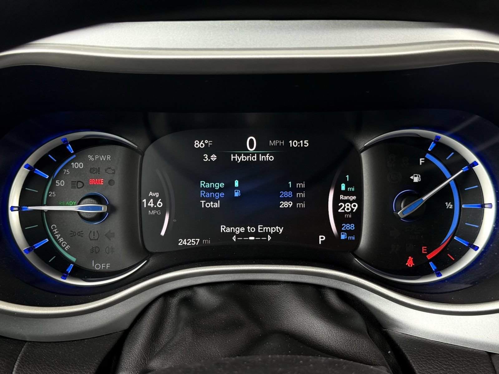 Used 2018 Chrysler Pacifica Touring Plus FWD image 40