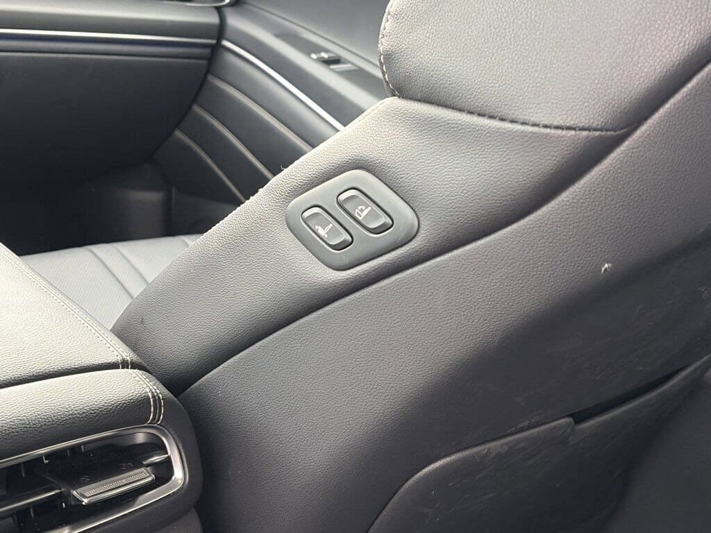 Used 2024 Genesis GV80 2.5T image 13