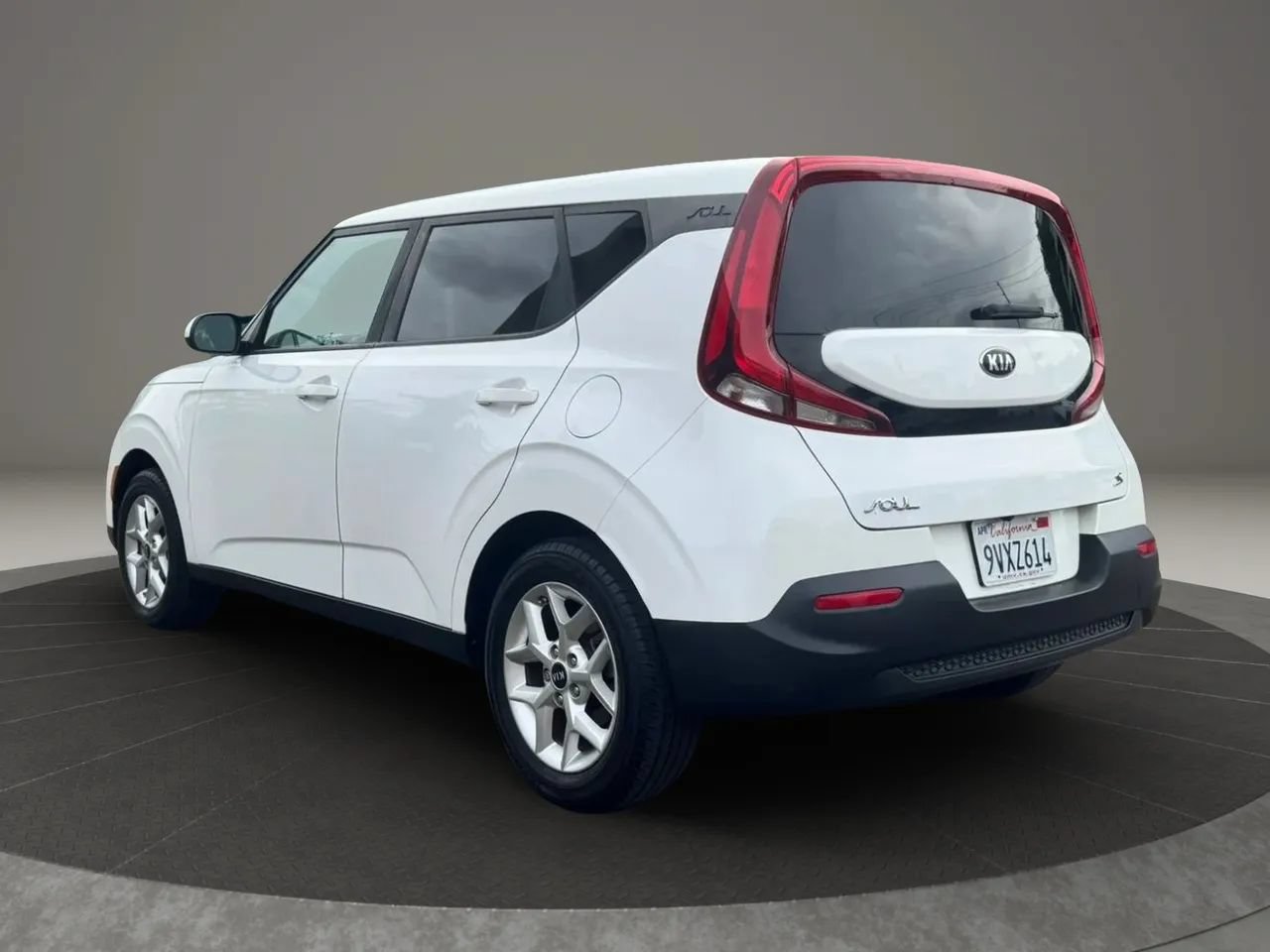 Used 2020 Kia Soul S FWD image 6