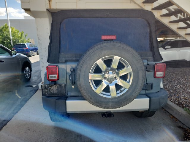 Used 2015 Jeep Wrangler Unlimited Sahara w/ Max Tow Package AWD/4WD image 4