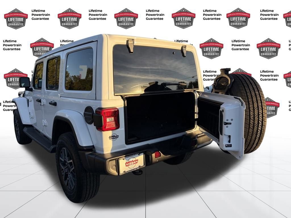 Used 2025 Jeep Wrangler Sahara w/ Safety Group image 5