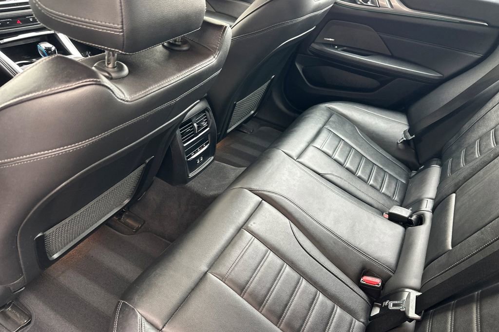 Used 2023 BMW i4 eDrive40 w/ M Sport Package image 12