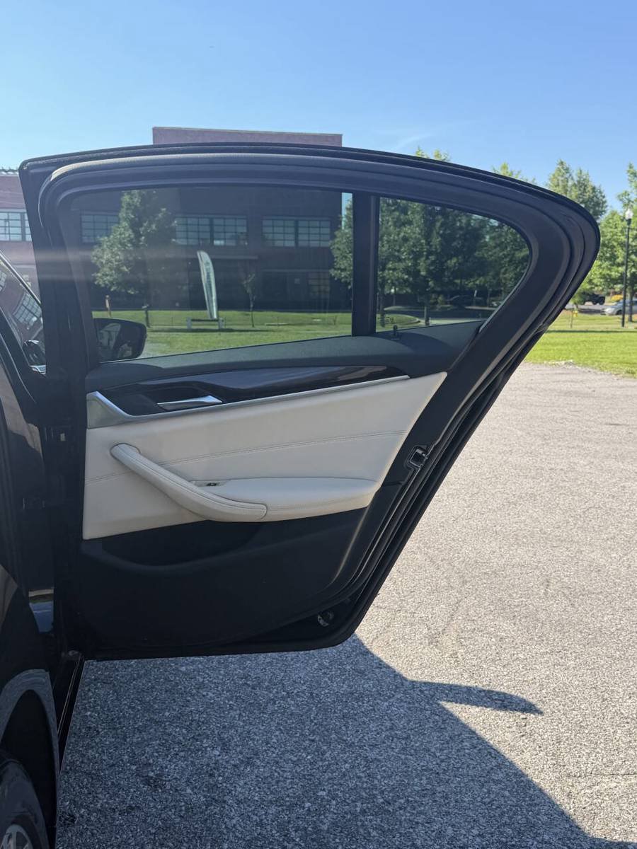 Used 2017 BMW 530i RWD image 25