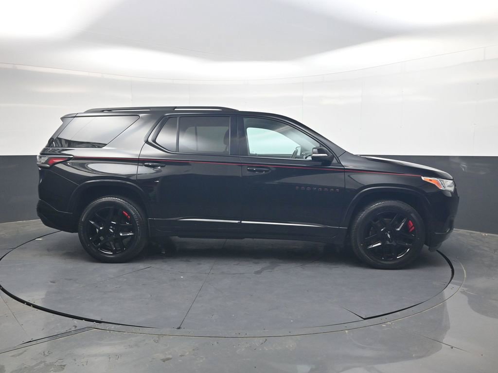 Used 2021 Chevrolet Traverse Premier w/ Redline Edition FWD image 3