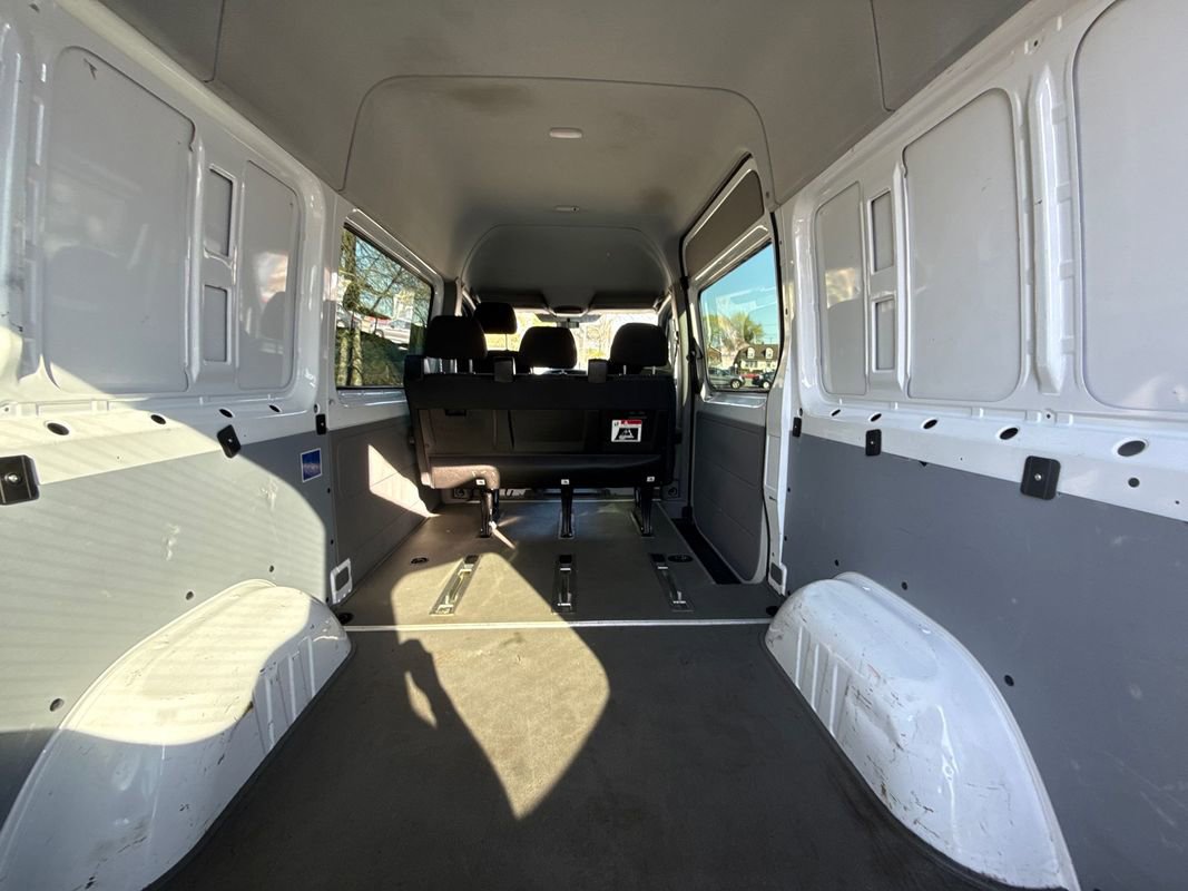 Used 2017 Mercedes-Benz Sprinter 2500 image 26