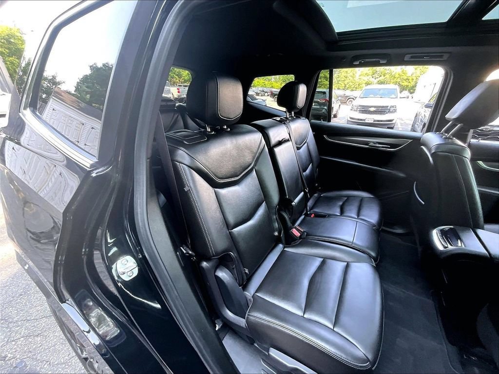 Used 2024 Cadillac XT6 Luxury AWD/4WD image 15