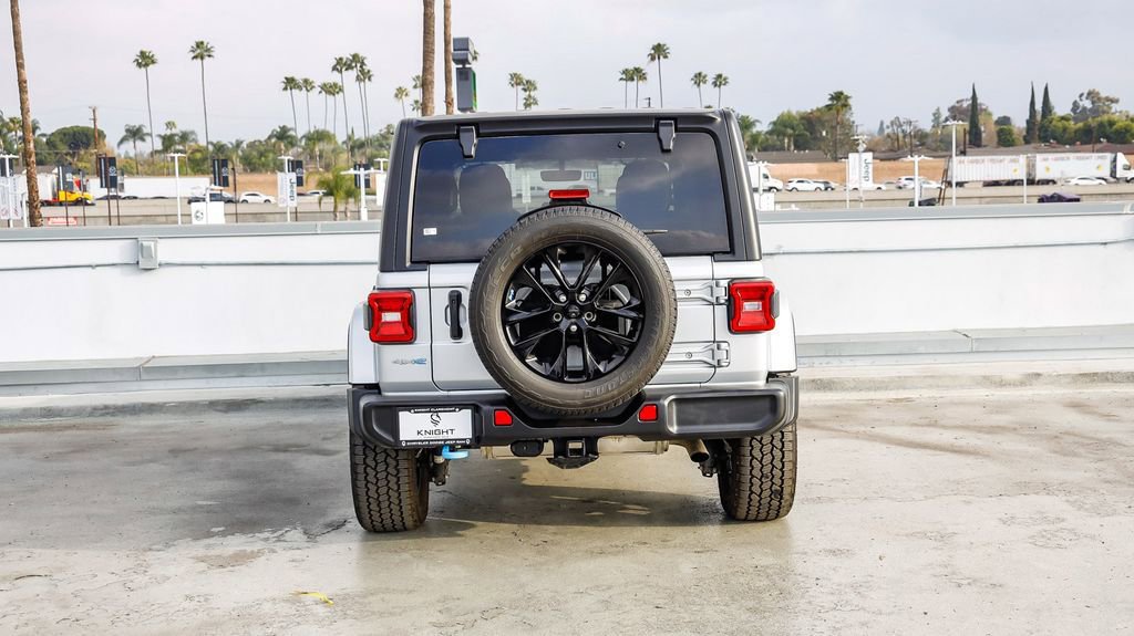 Used 2023 Jeep Wrangler Unlimited Sahara image 8