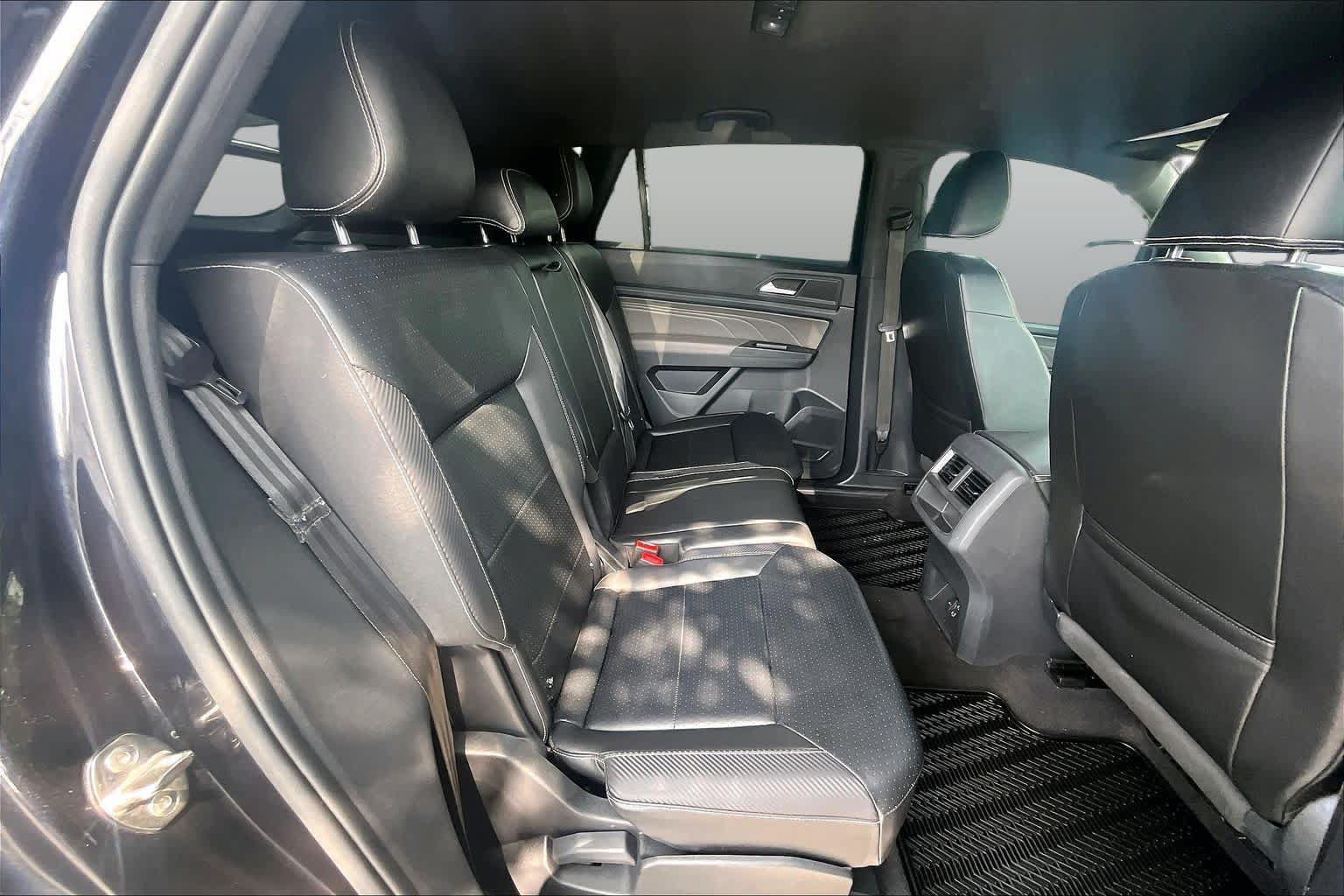 Used 2021 Volkswagen Atlas Cross Sport SE FWD image 20