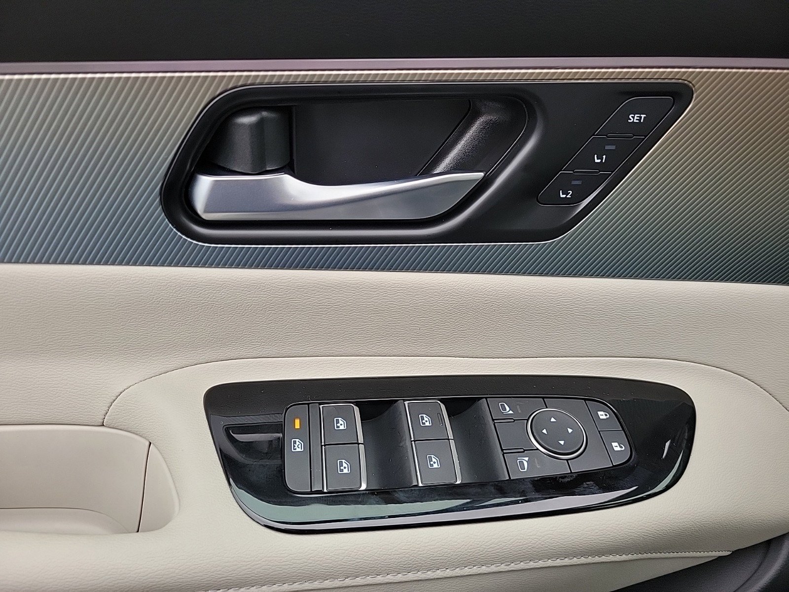New 2025 Nissan Murano SL AWD/4WD image 17