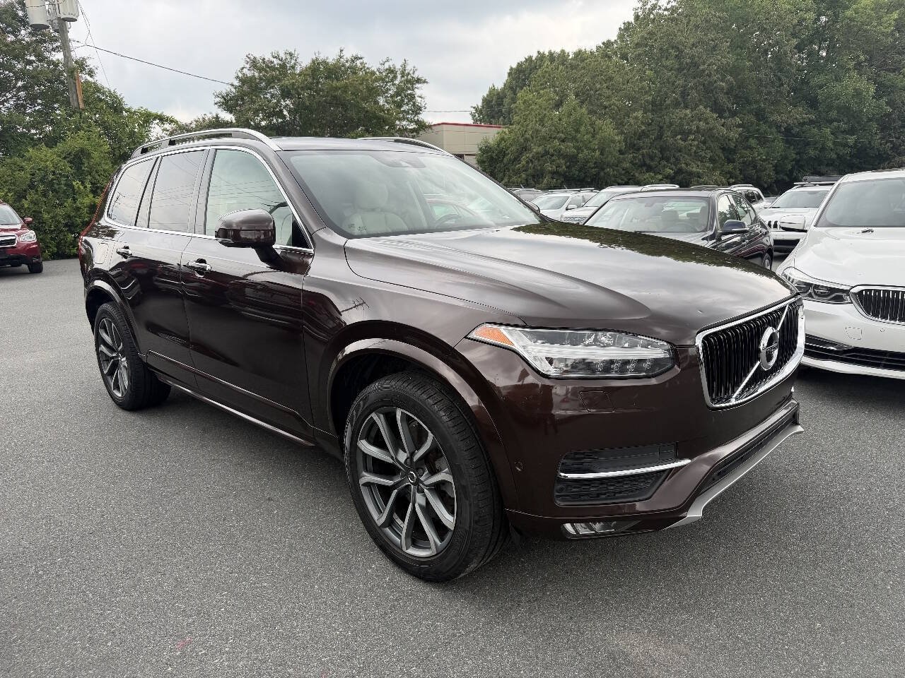 Used 2018 Volvo XC90 T6 Momentum w/ Convenience Package AWD/4WD image 3