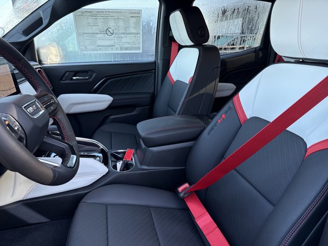 New 2026 GMC Canyon AT4X image 4