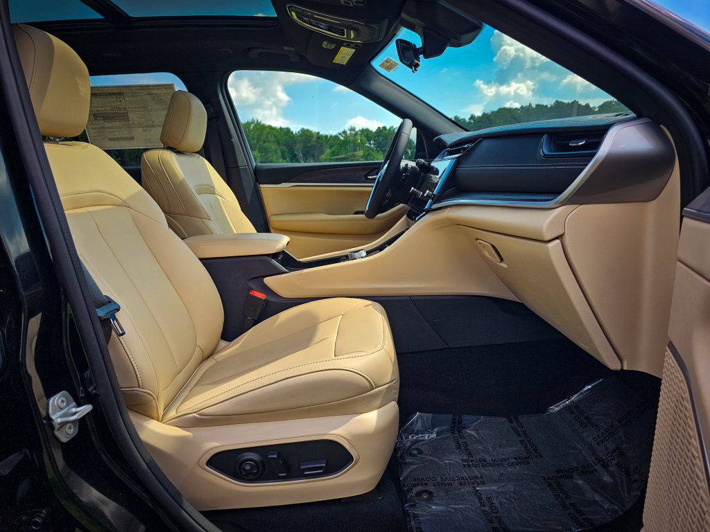 New 2026 Jeep Grand Cherokee Limited AWD/4WD image 43