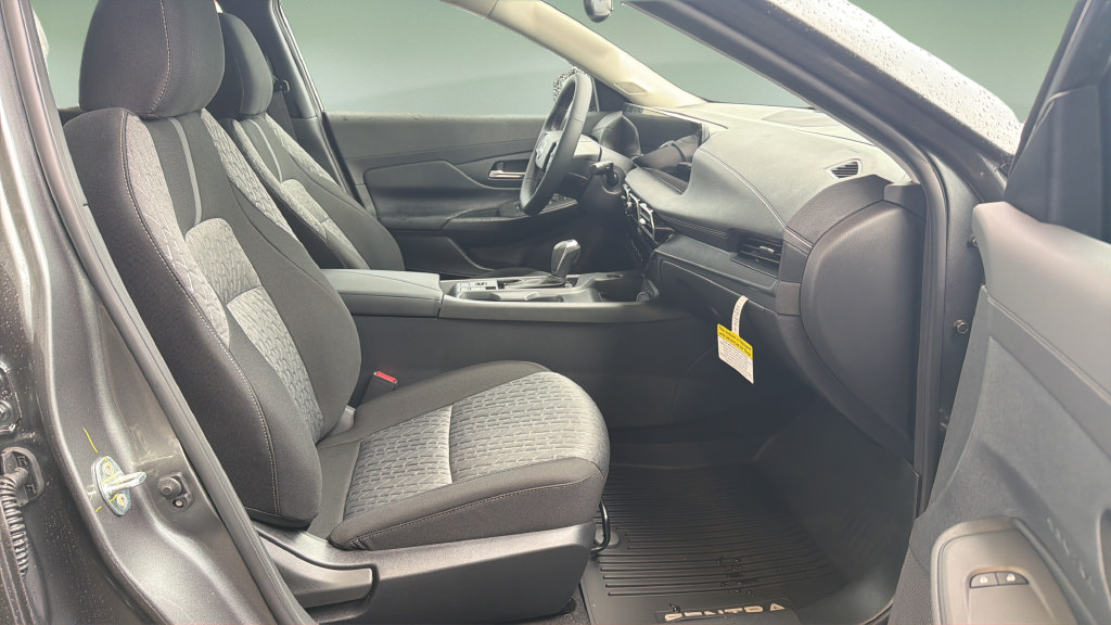 New 2027 Nissan Sentra SV w/ SV Convenience Package FWD image 11