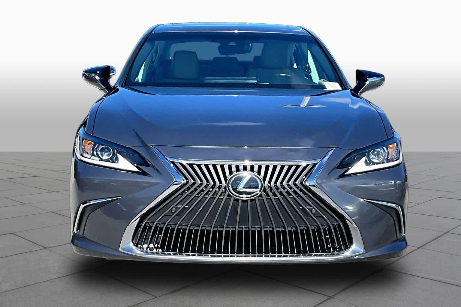 Used 2021 Lexus ES 350 w/ Premium Package FWD image 4