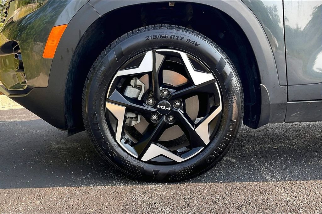 Used 2025 Kia Seltos S AWD/4WD image 9