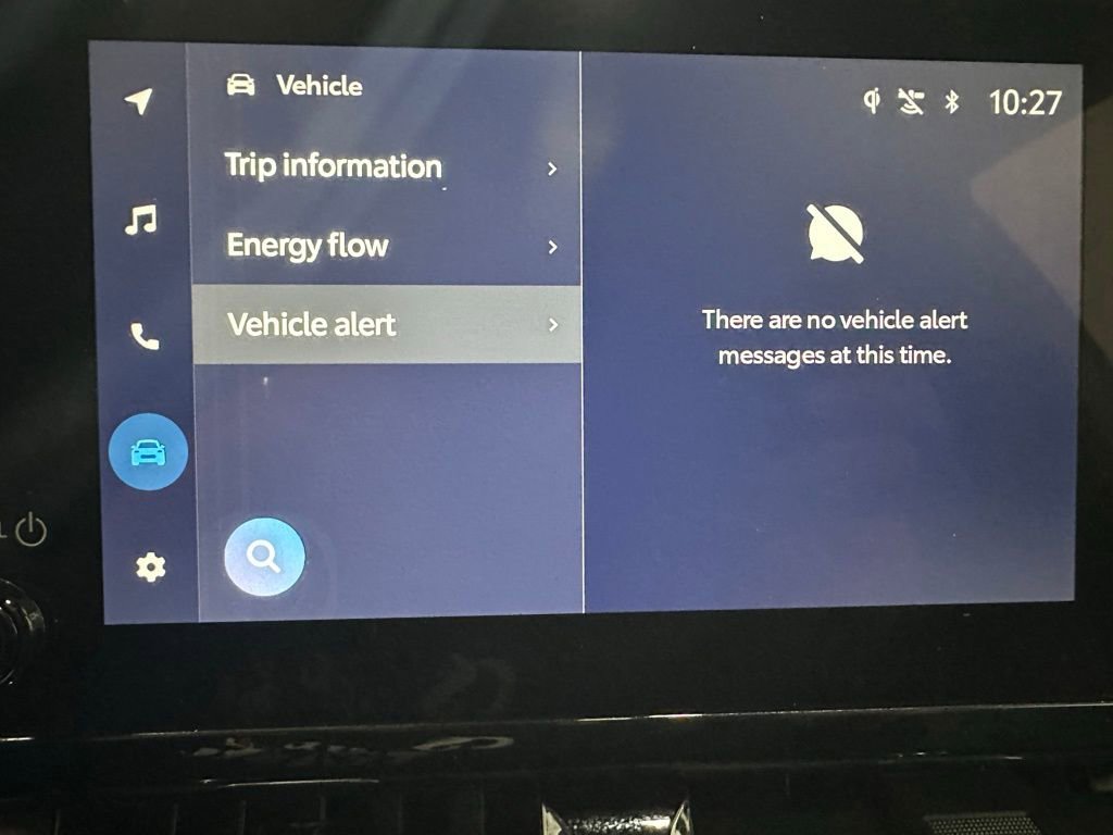 Used 2025 Toyota Corolla Cross XSE image 33