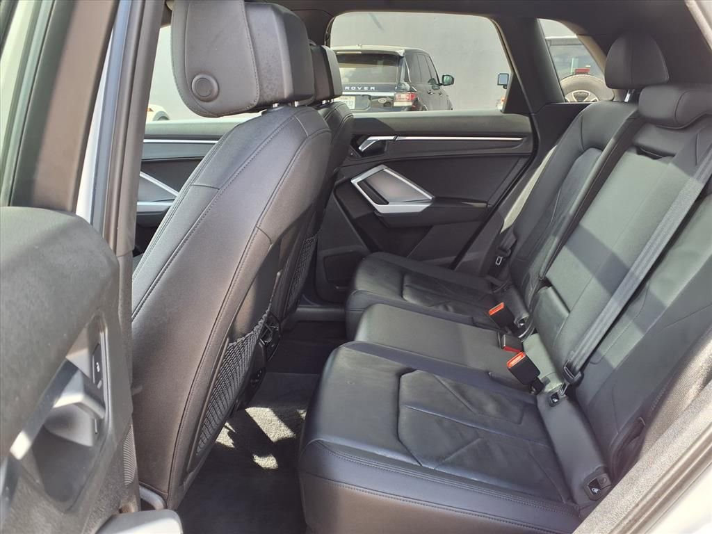 Used 2019 Audi Q3 2.0T Premium w/ Convenience Package image 12