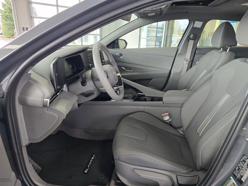 New 2026 Hyundai Elantra SEL Sport image 17