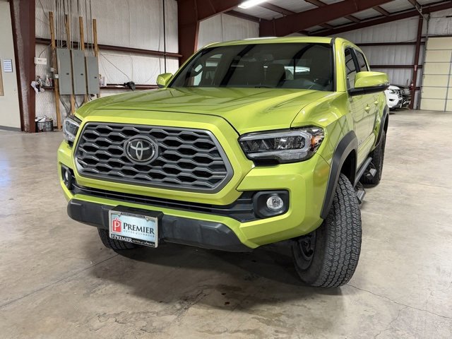 Used 2023 Toyota Tacoma TRD Off-Road w/ Technology Package image 3