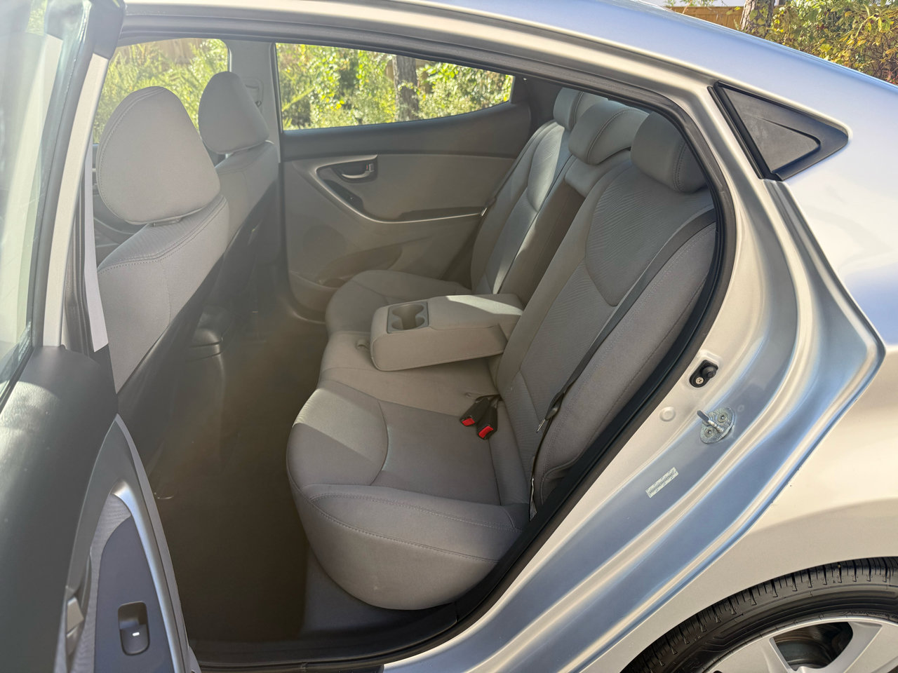 Used 2013 Hyundai Elantra GLS w/ Preferred Pkg image 16