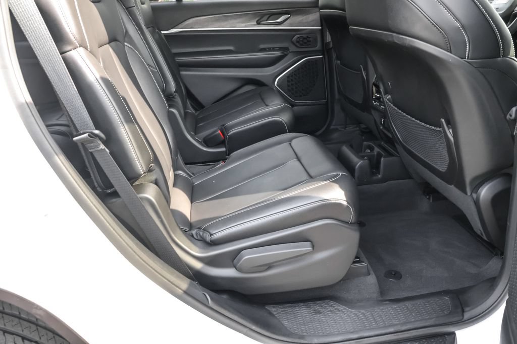 Used 2021 Jeep Grand Cherokee L Limited AWD/4WD image 34