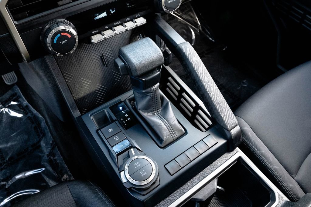 Used 2025 Toyota Tacoma SR5 AWD/4WD image 22