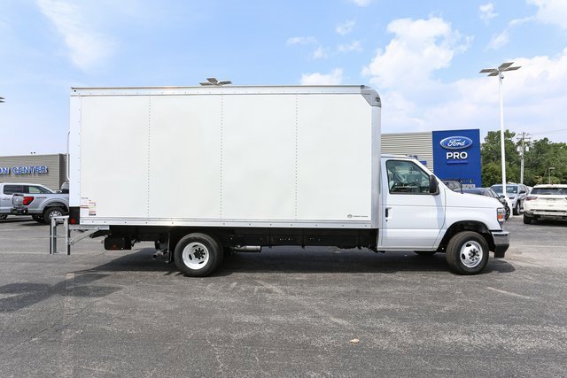 New 2026 Ford E-450 and Econoline 450 Super Duty w/ Power Equipment Group image 11