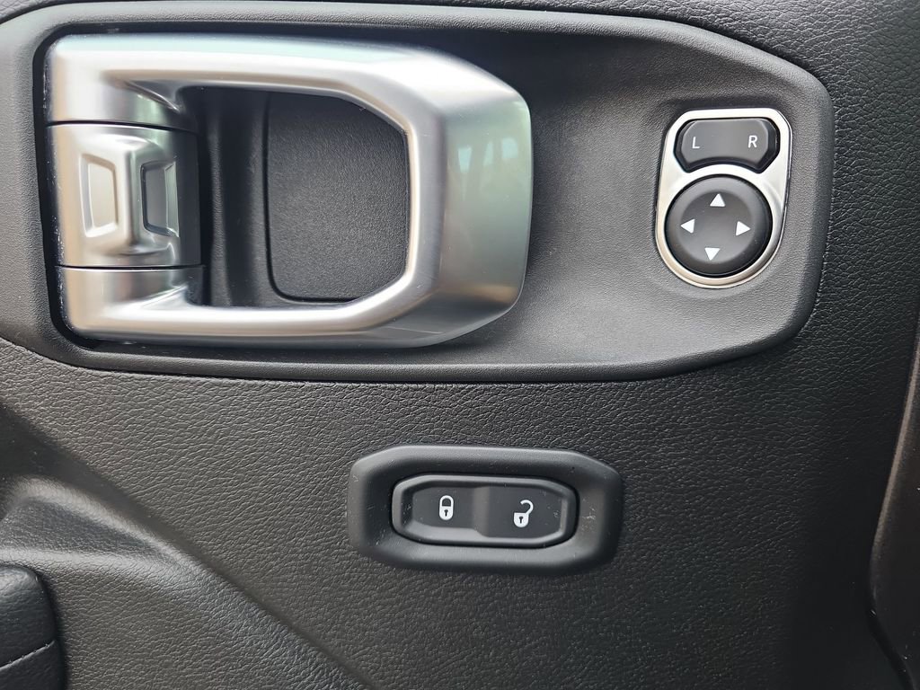 Used 2024 Jeep Wrangler Sport S image 36