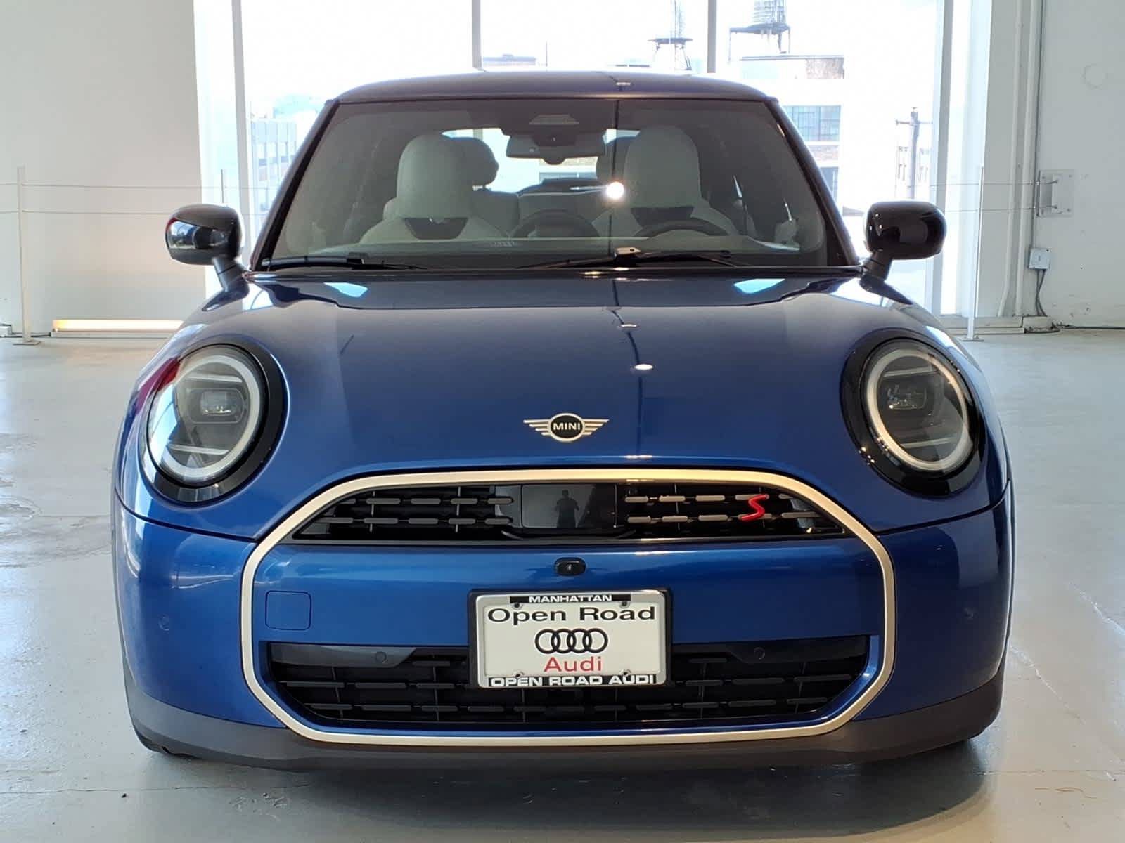 Used 2025 MINI Cooper S FWD image 2