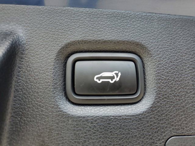 Certified 2023 Hyundai Santa Fe SEL w/ Premium Package image 8