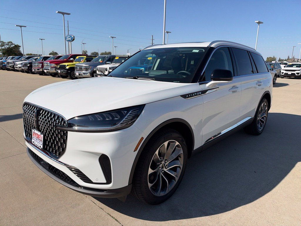 New 2027 Lincoln Aviator AWD image 30
