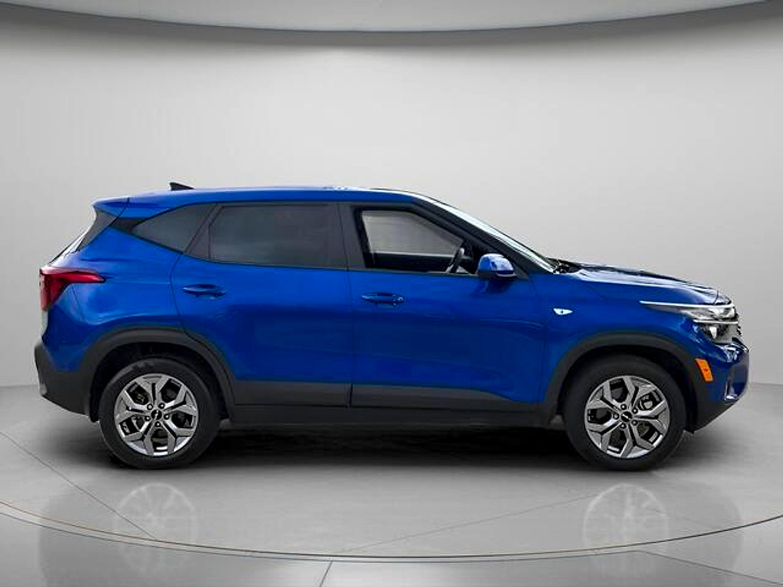 Used 2024 Kia Seltos LX AWD/4WD image 4