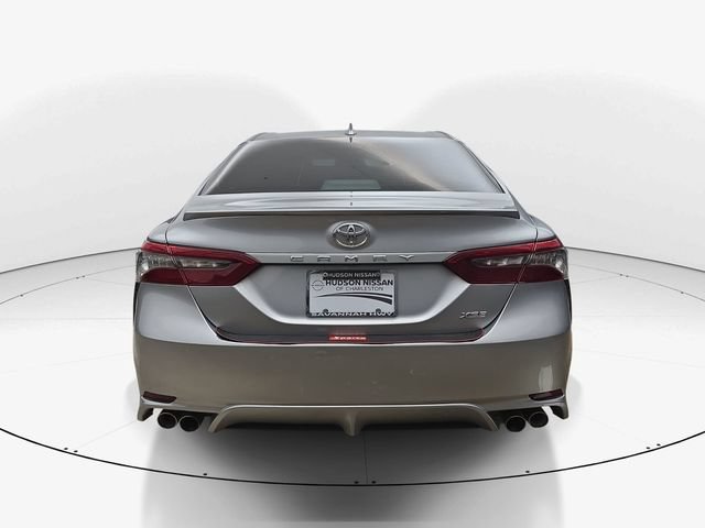 Used 2022 Toyota Camry XSE FWD image 7