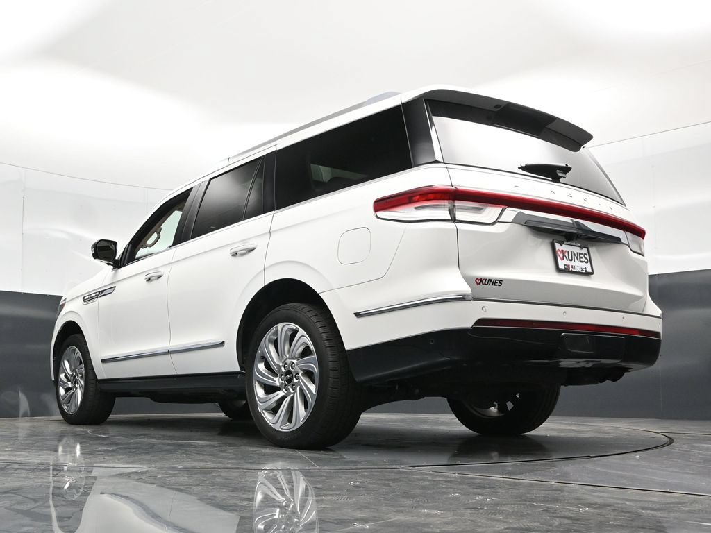 Used 2024 Lincoln Navigator Premiere AWD/4WD image 63