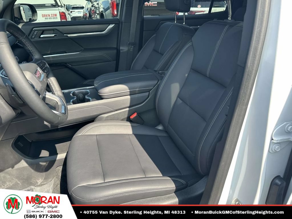 Certified 2024 GMC Acadia Elevation w/ Black Edition FWD image 18