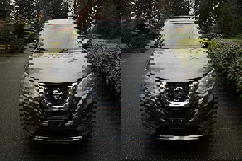 Used 2017 Nissan Rogue S image 10