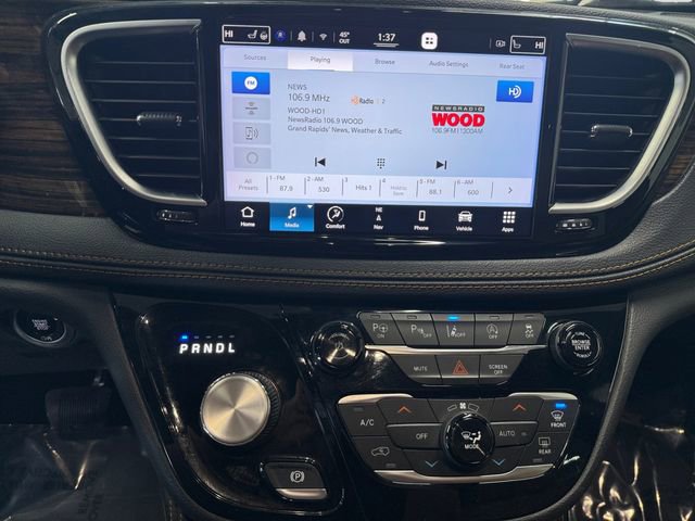 Used 2022 Chrysler Pacifica Pinnacle image 5