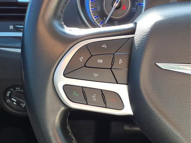 Used 2019 Chrysler 300 Touring w/ Driver Convenience Group image 14