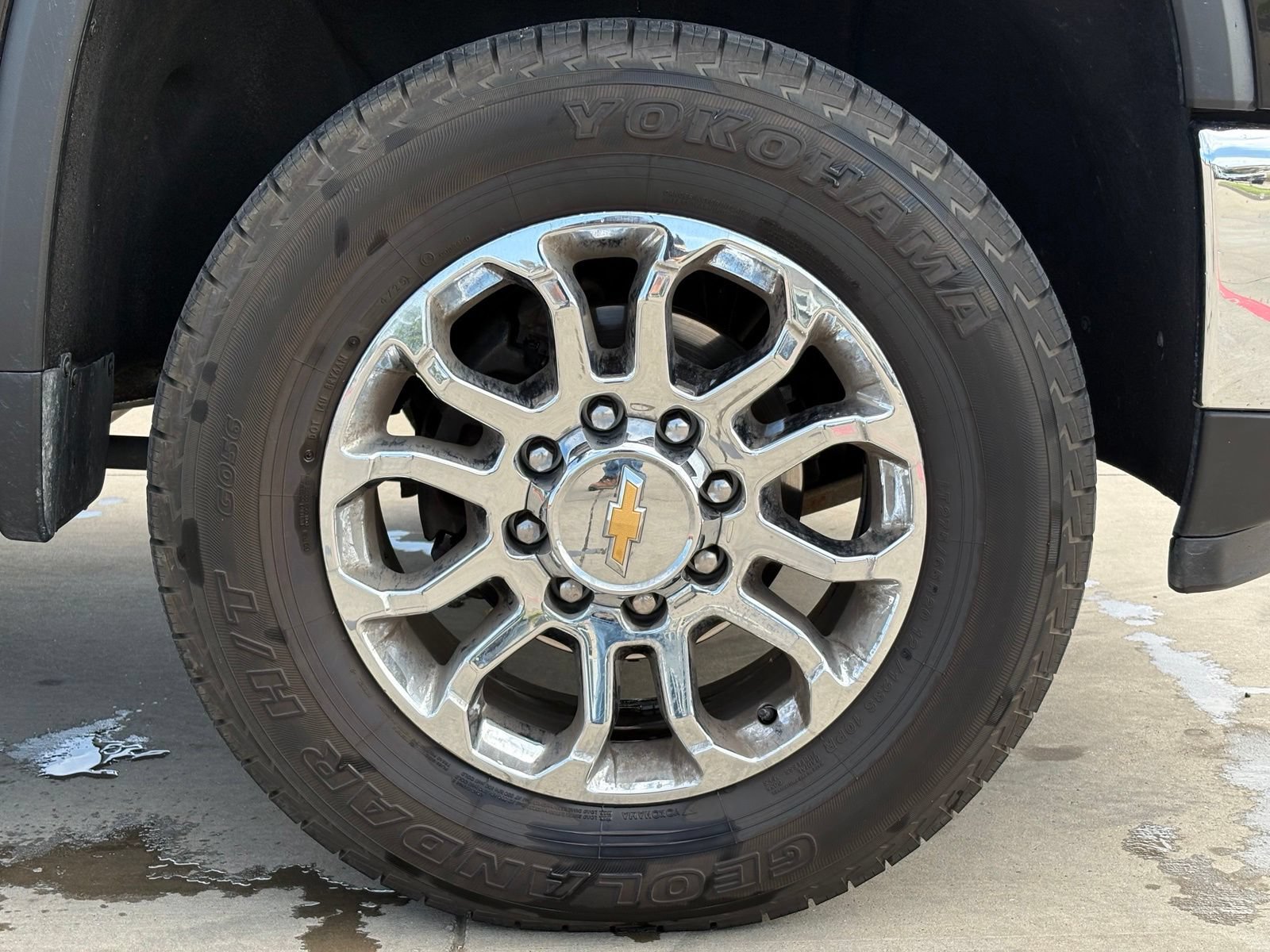 Used 2024 Chevrolet Silverado 2500 LTZ w/ LTZ Texas Edition AWD/4WD image 9