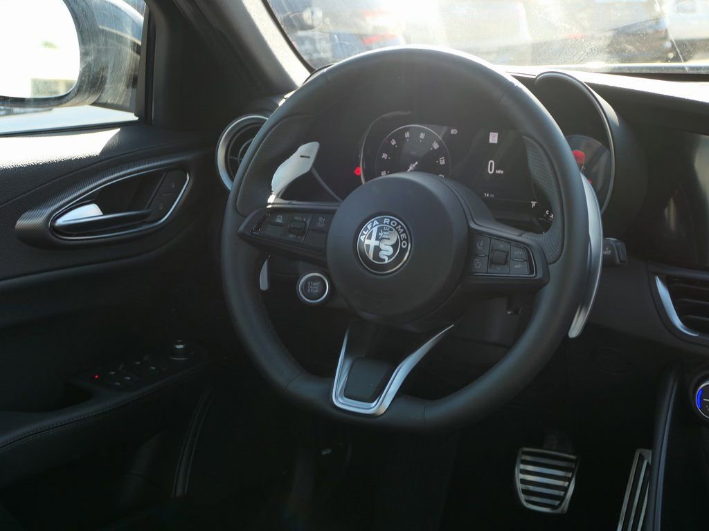 New 2025 Alfa Romeo Giulia AWD image 26