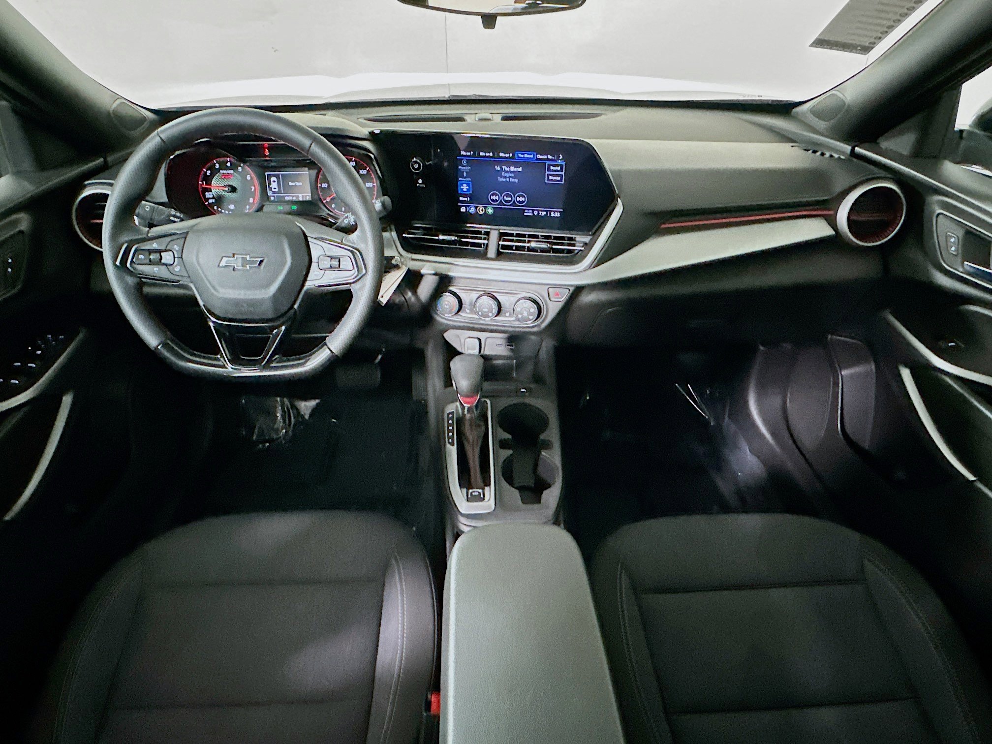 Used 2024 Chevrolet Trax RS w/ Sunroof Package image 26