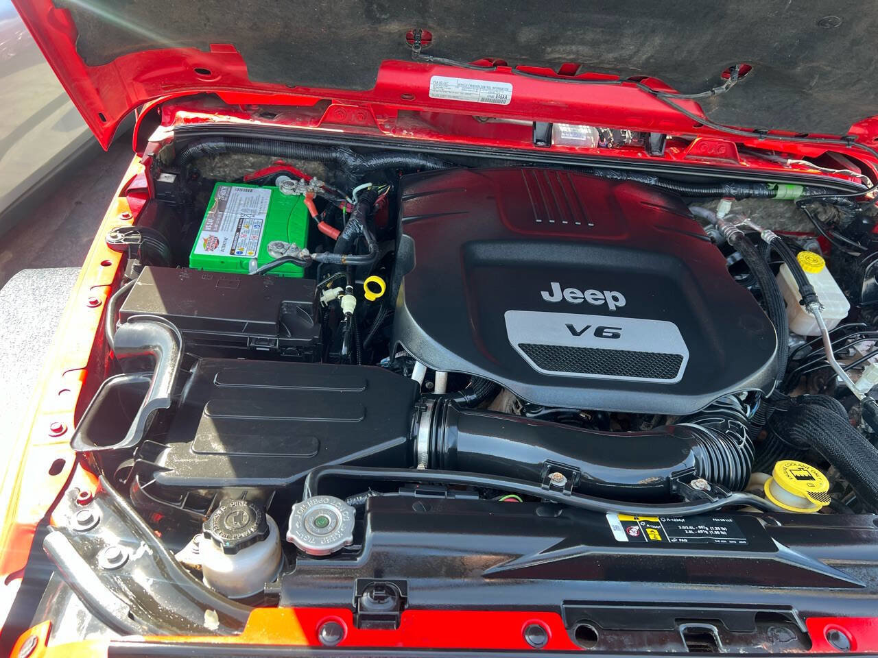 Used 2017 Jeep Wrangler Rubicon w/ Power Convenience Group image 25