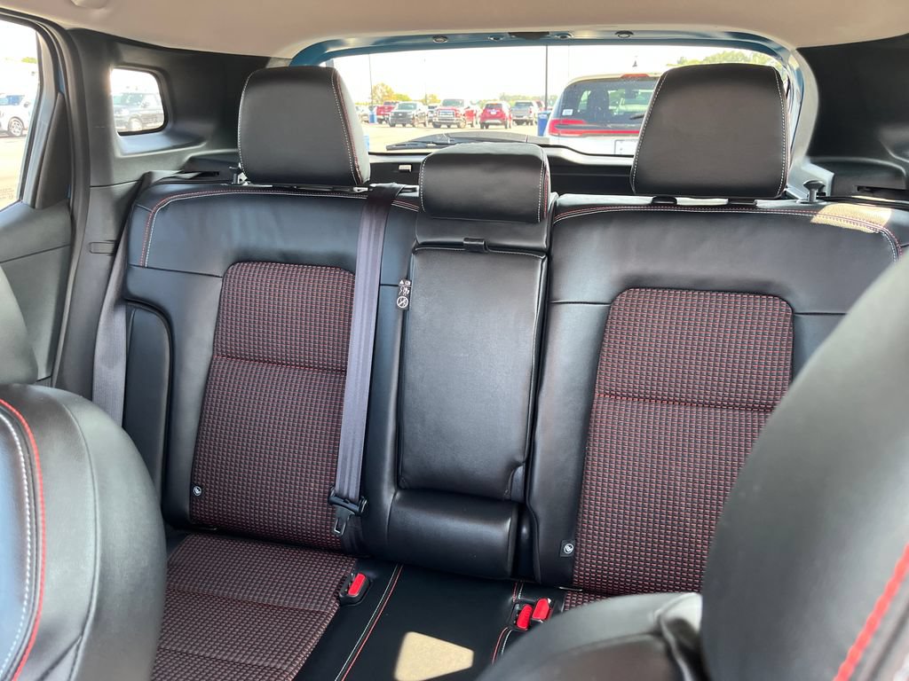 Used 2025 Nissan Kicks SR AWD/4WD image 13
