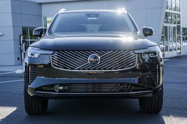New 2026 Volvo XC90 B6 Plus w/ Protection Package Premier image 2
