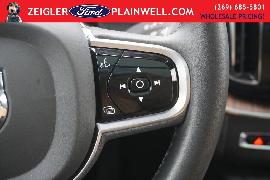 Used 2023 Volvo XC60 B5 Ultimate image 27