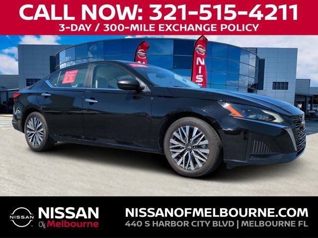 Certified 2025 Nissan Altima 2.5 SV FWD image 1