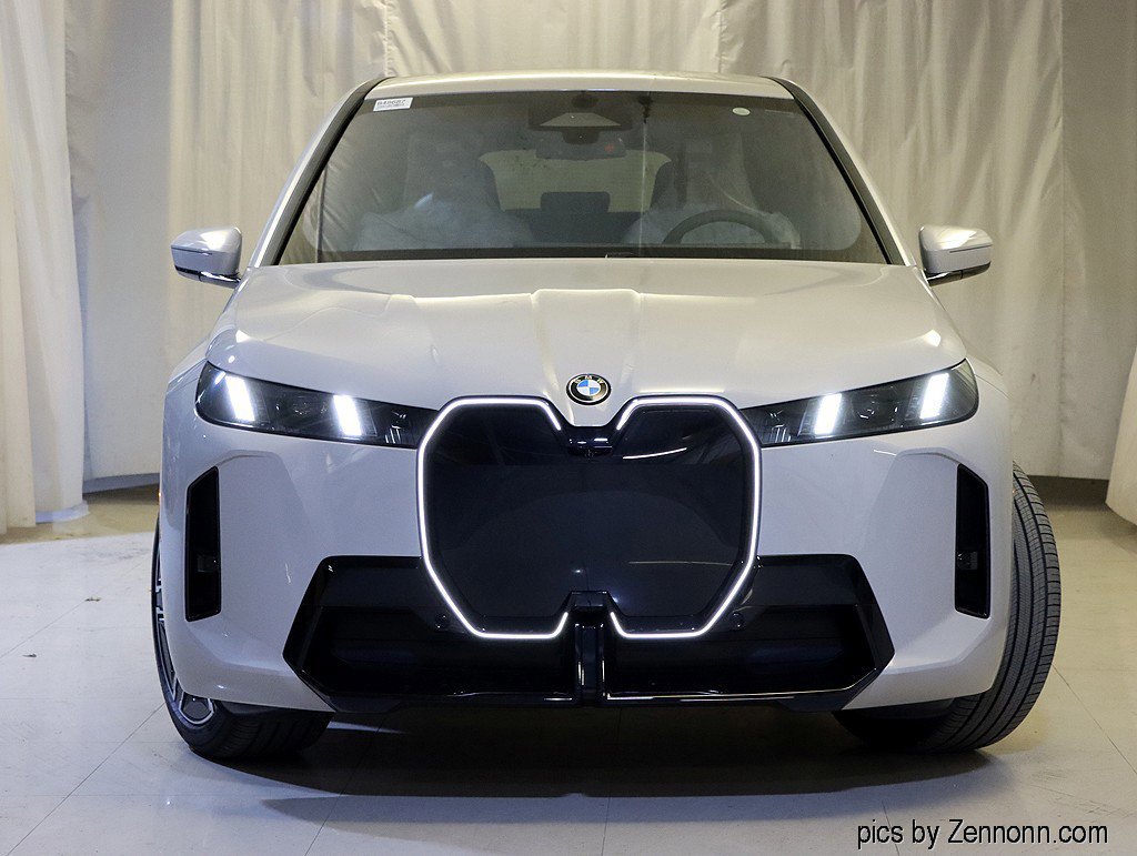 Used 2026 BMW iX xDrive45 image 5